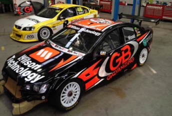 thumb Dale Wood and Geoff Emery's Commodores preparing to leave GMR's workshop