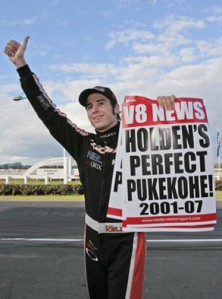 thumb Rick Kelly celebrates victory in V8 Supercars' last race at Pukekohe