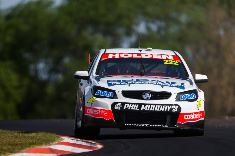 GALLERY V8 Supercars on track at Bathurst Speedcafe