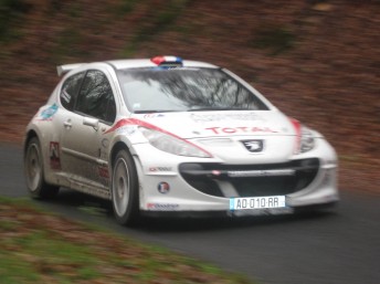 thumb The Evans duo in the Peugeot that they tested in France last year