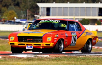 thumb Jason Richards will drive Tony Hunter's HQ Holden