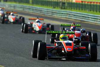 thumb James Winslow leads the pack at Sandown