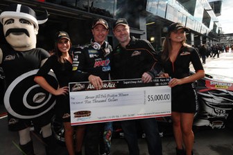 thumb Greg Murphy accepts the pole award from Armor All's Paul Blair at Bathurst
