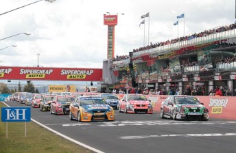 thumb Holden and Ford shared the front-row for the recent Bathurst 1000