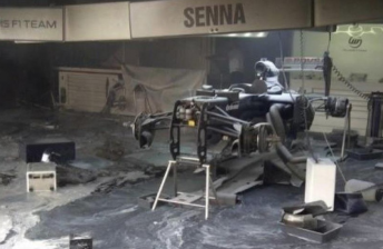 thumb The remains of the Williams F1 garage after the team's horror post-race fire