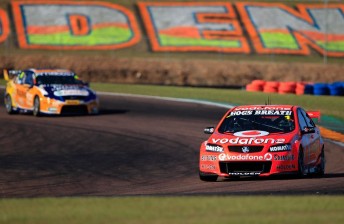 thumb Jamie Whincup leads Will Davison