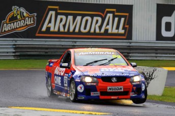 thumb Tony Longhurst in his last V8 Utes outing at Sandown last year