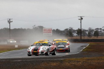 Almond leads Muscat into the Northern Hairpin
