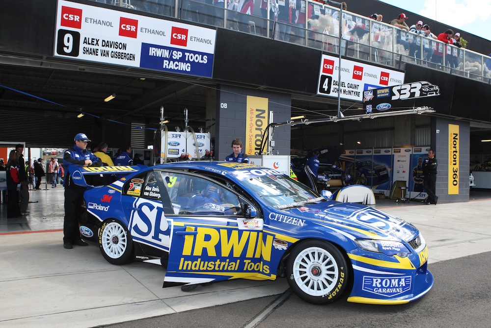 GALLERY IRWIN's V8 Supercars history