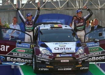 Thierry Neuville (right) and co-driver Nicolas Gilsoul sign a multi-year deal to move from M-Sport to Hyundai in 2014