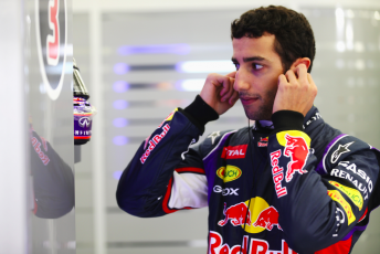 Early shower for Ricciardo at Bahrain F1 test - Speedcafe.com