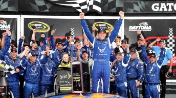 Almirola celebrates at Daytona