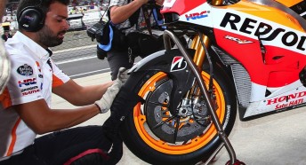 Bridgestone makes new asymmetric front slick tyre available for Australian Grand Prix