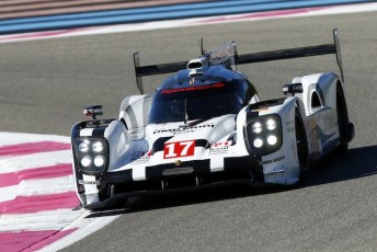 The #17 919 of Mark Webber, Timo Bernhard, and Brendon Hartley