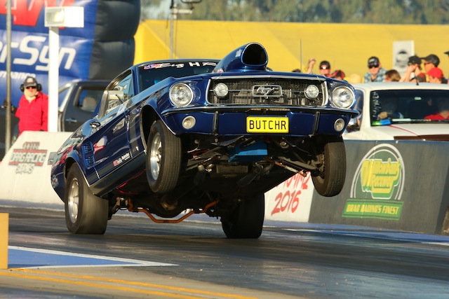 Andrew Constantinou in action in Super Sedan. pic: dragphotos.com.au