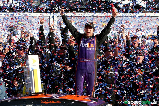 Denny Hamlin opens the 2016 Sprint Cup season in sizzling style