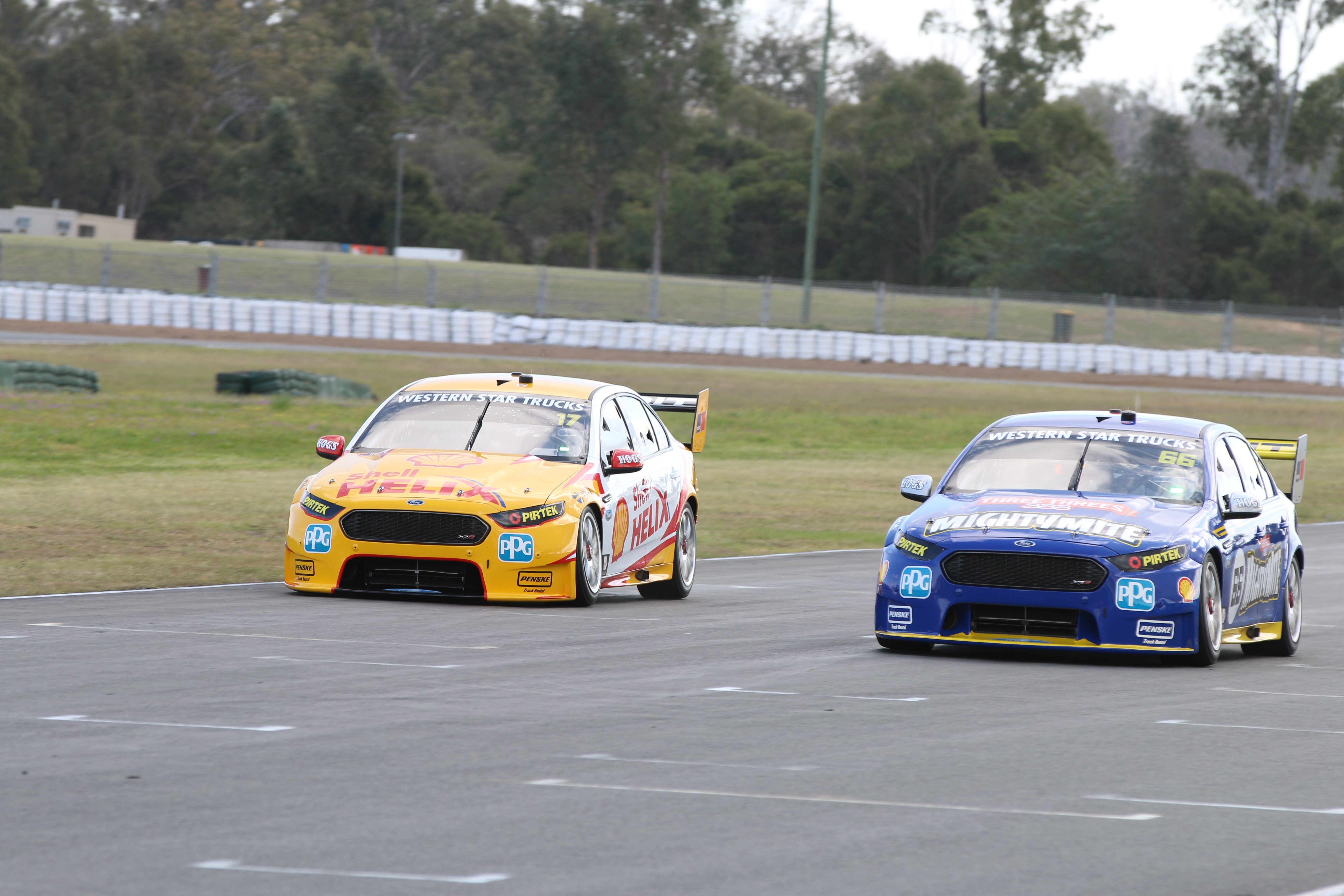 GALLERY Retro liveries hit the track at Ipswich